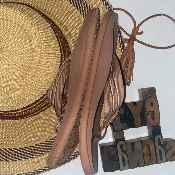 CHACO Women’s ‘Chillos’ Flip Flop Sandals in Sadie Clay - Picture 10 of 12